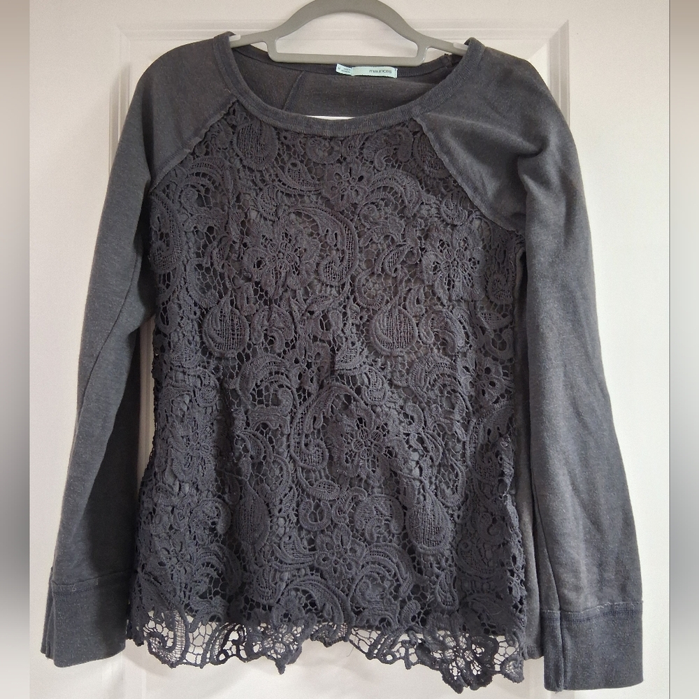 ☀️ 3 For $15 Maurices Charcoal Lace Sweatshirt
